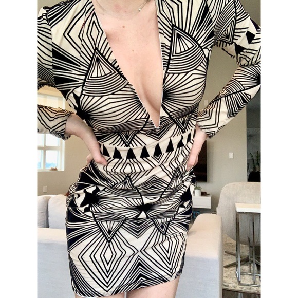 Banjul Dresses & Skirts - ❗️SALE❗️ Geometric Mini Dress